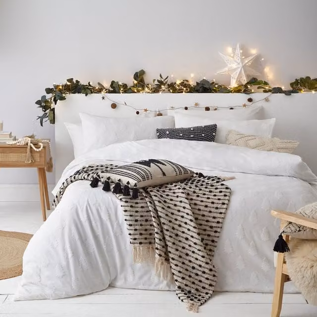 Make it a Home Tufted Festive Tree Cotton Percale Duvet Cover Set in White, 140 x 200 cm