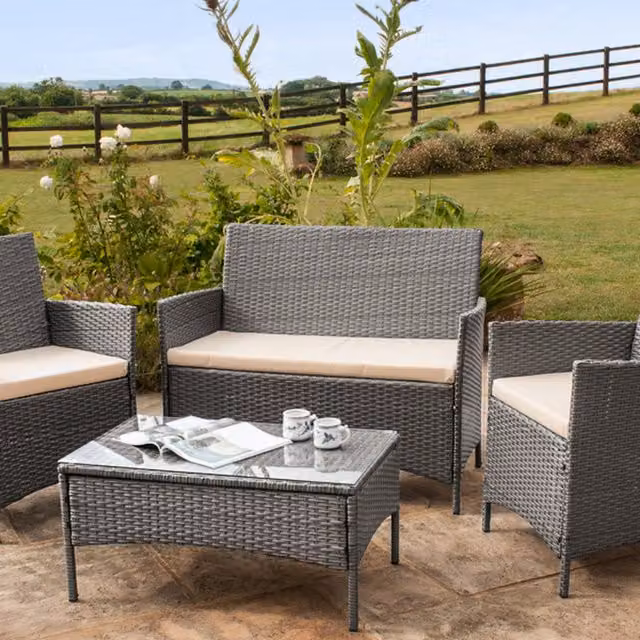Comfy Living 4 Piece Modern Polyrattan Garden Furniture Set in Light Grey with Upholstered Cushions and Weather Cover