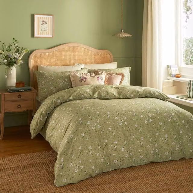 Wylder Bronte Floral 100% Cotton Reversible Duvet Cover Set in Green, W/D/H: 180 x 200 cm