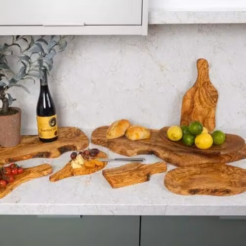 Verano Brown and Gold Olive Wood Rectangular Chopping, Carving and Serving Board with Handle, W: 50 cm, D: 20 cm