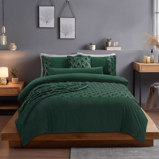 Snug City Christmas Tree Fleece Duvet Cover and Pillowcase Set, Green, W: 180 cm, L: 200 cm