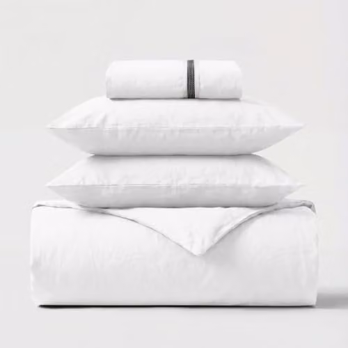 Bedable 300 Thread Count 100% Cotton Percale Bedding Set in White, including Duvet Cover, Fitted Sheet and Pillowcases