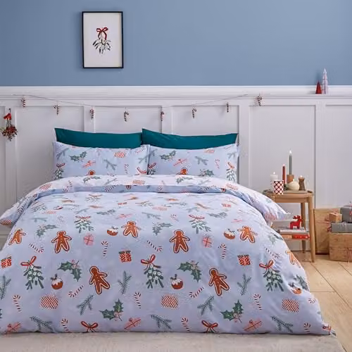Catherine Lansfield Christmas Gingerbread Reversible Soft Microfibre Duvet Cover and Pillowcase Set, Blue and White, W/D/H: 180 x 200 cm