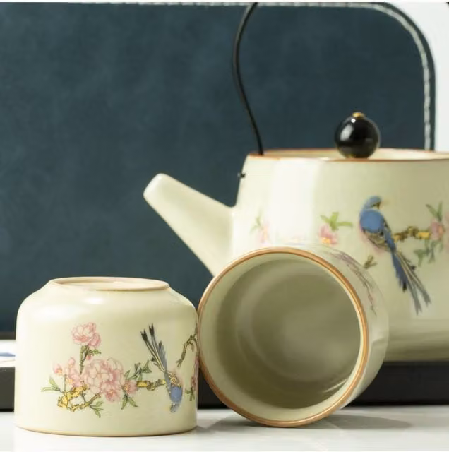 KDMD Blue Bird Qing Dynasty Ceramic Travel Teapot Set with Two Cups in Cream and Blue