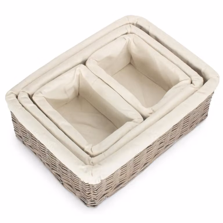 Red Hamper Open Weave Wicker Storage Tray in Grey Wash with Fabric Lining, W/D/H: 24.0 x 18.0 x 12.0 cm