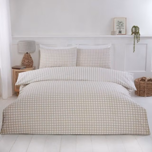 Rapport Home Gingham Check Polycotton Duvet Cover and Pillowcase Set in Multicolour Yellow and Beige, W/D/H: 180 x 200 cm and 40 x 60 cm