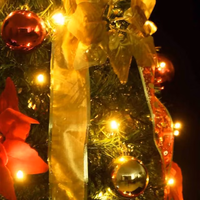 Berkfield Home Beautiful Green Artificial Pop-up Christmas Tree with 50 LEDs, Height: 120 cm