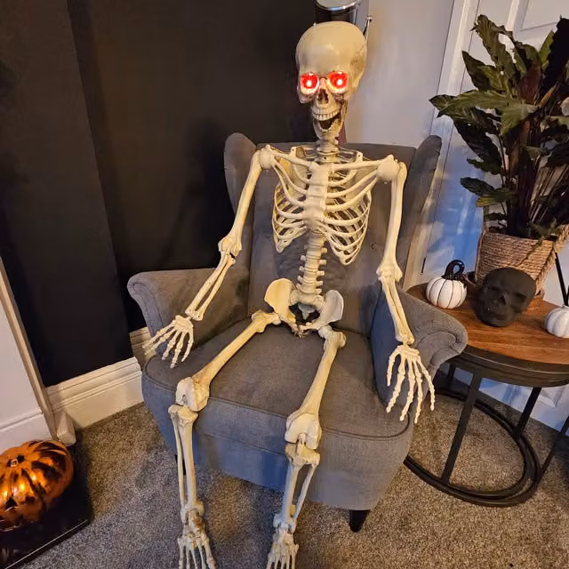 Samuel Alexander White Full Body Halloween Skeleton Decoration with Movable Joints and LED Eyes, Height: 150 cm