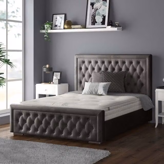 IH Design Chesterfield Upholstered Velvet Bed Frame in Anthracite Grey, W: 200 cm, D: 200 cm
