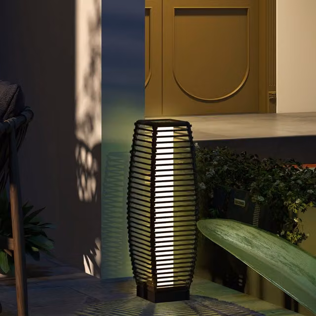 Outsunny Solar LED Floor Lamp with Dusk Sensor in Grey and Black