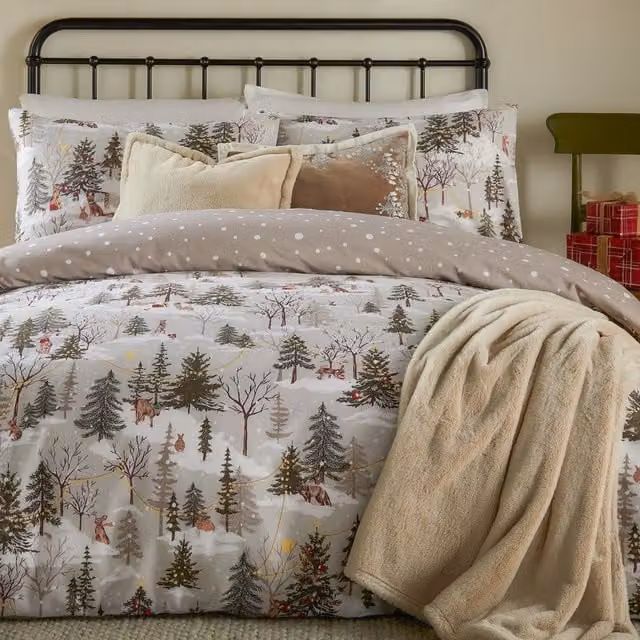 Make It A Home Forest Festivities Reversible Christmas Printed Duvet Cover Set, Multicolour, 140 x 200 cm