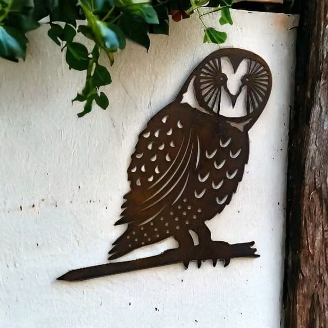 RW NORFOLK Rusty Metal Owl Garden Decoration, Brown