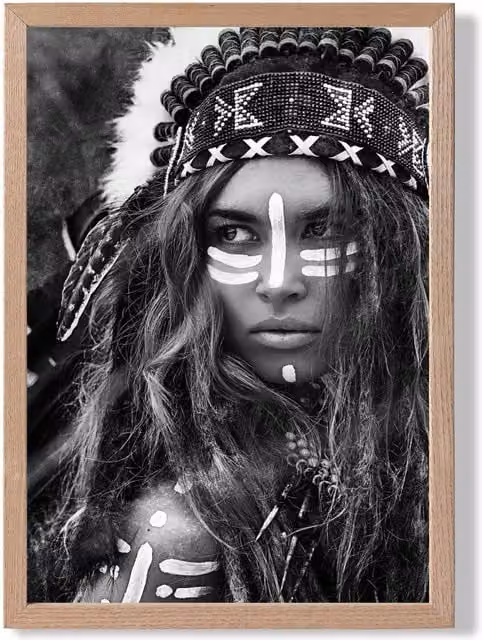 ARTZE Strong Woman Black and White Photo Framed Print with Oak Frame