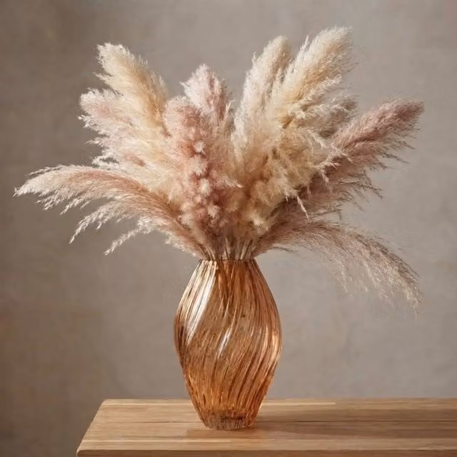 Garden Greatness Modern Twisted Glass Display Vase in Amber and Brown, H: 26.0 cm, W: 15.0 cm, D: 15.0 cm