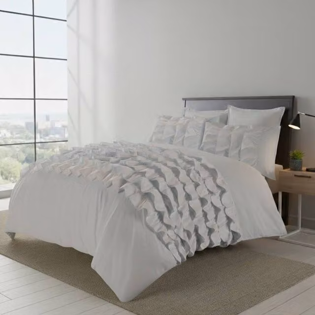 Snug City Silver Ruffle Border Duvet Cover and Pillowcase Bedding Set, King Size (180 x 200 cm)