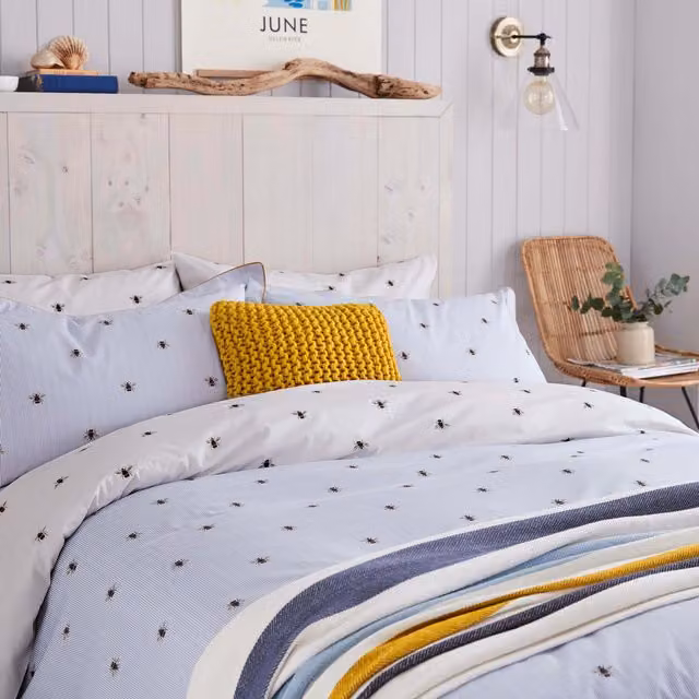Joules Blue Botanical Bee Reversible Cotton Percale Super Kingsize Duvet Cover