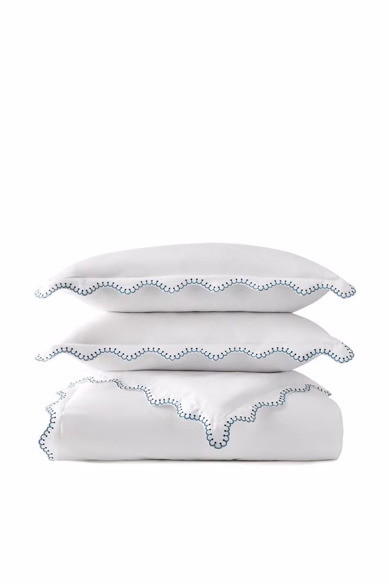 Christy Lucerne Scallop Luxury Cotton Mako Satin Duvet Cover and Pillowcase Set in Blue and White, W: 140 cm, H: 200 cm