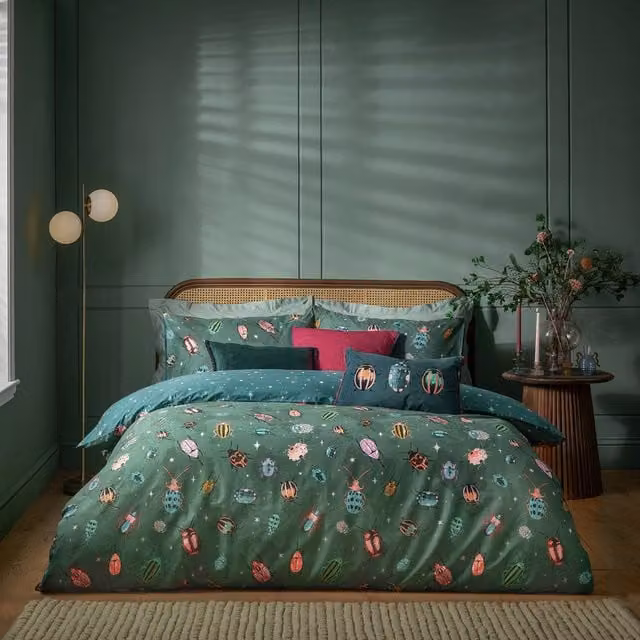 Beetalis Reversible Animal and Stars Duvet Cover Set, Multicolour and Green, 200 x 200 cm