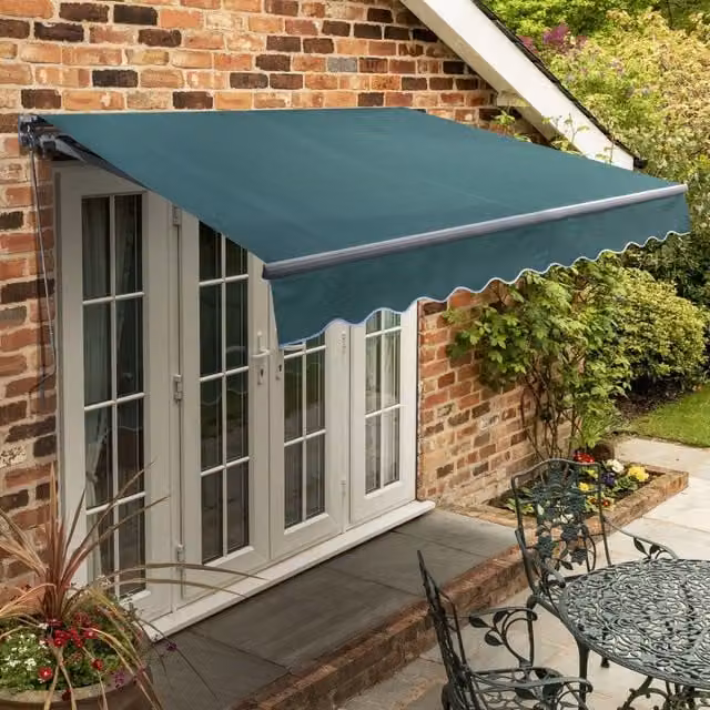 Primrose Manual Wall-Mounted Patio Awning in Plain Green with Aluminium Frame, Width: 250 cm, Depth: 18 cm