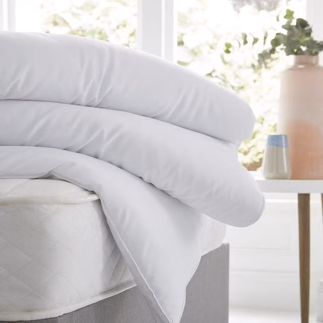 OHS All Season 10.5 Tog Microfibre Duvet, White, Double
