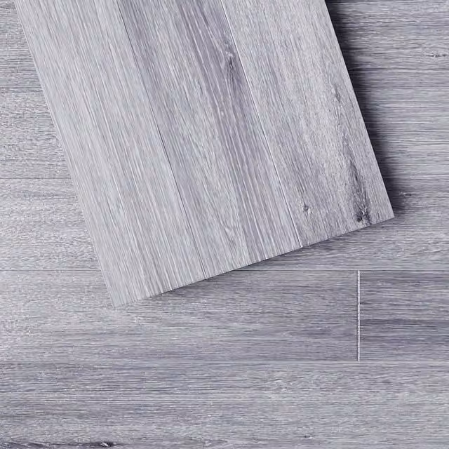 Komore Set of 20 Grey Wood-Look Click-Lock PVC Flooring Planks