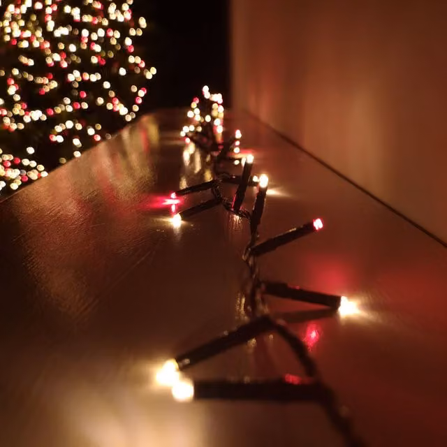 Samuel Alexander 2000 LED TreeBrights Christmas String Lights with Timer, Red and Vintage Gold, 50m