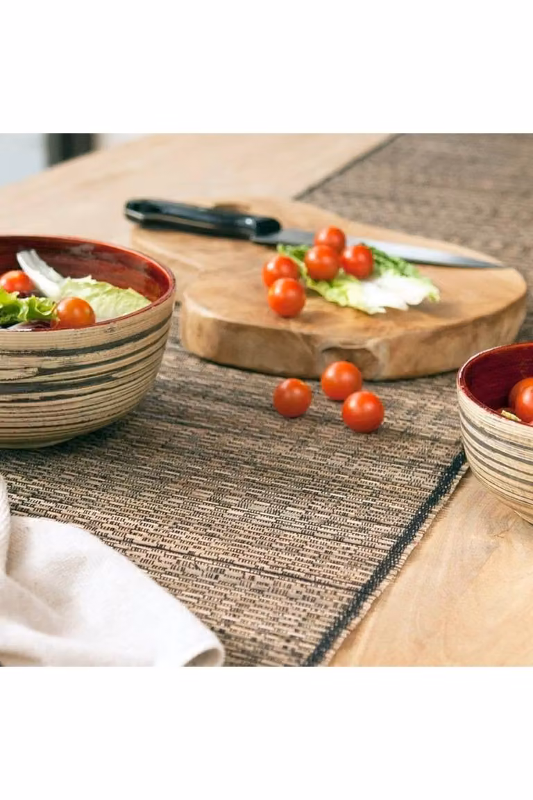 KDMD Premium Hand-Carved Round Teak Wood Chopping Board in Brown, 30 cm
