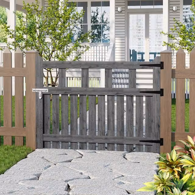 Darphe Traditional Flat-Topped Wooden Garden Gate in Grey, W: 120 cm, H: 90 cm