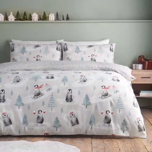 Catherine Lansfield Christmas Penguins Reversible Cotton Flannelette Double Duvet Cover Set in Green and White, W/D/H: 200 x 200 cm with 2 x 50 x 75 cm Pillowcases