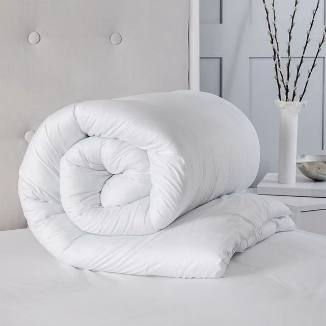 Snug City Winter 13.5 Tog Super King Microfibre Duvet with Non-Allergenic Hollowfibre Filling in White